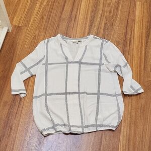 41 Hawthorn Cream Top with Black Details